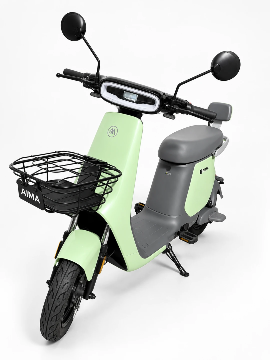 AIMA E390 Verde, vista em três quartos